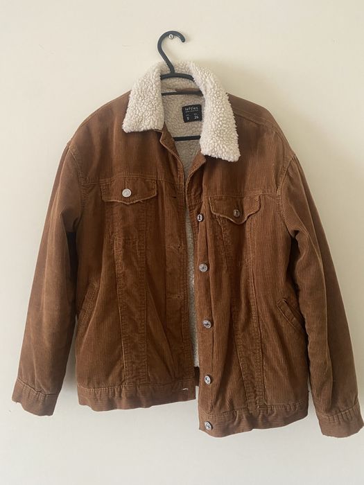 Casaco castanho com pêlo