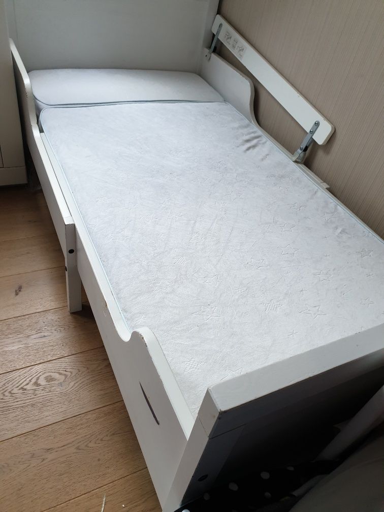 Łóżko Ikea SUNDVIK wraz z materacem vyssa somnat 80x200