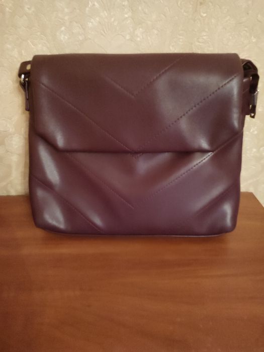 Жіноча сумочка бордо