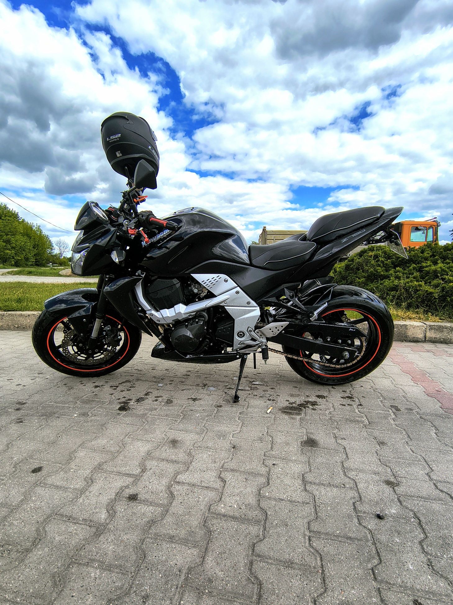 Sprzedam Kawasaki z750