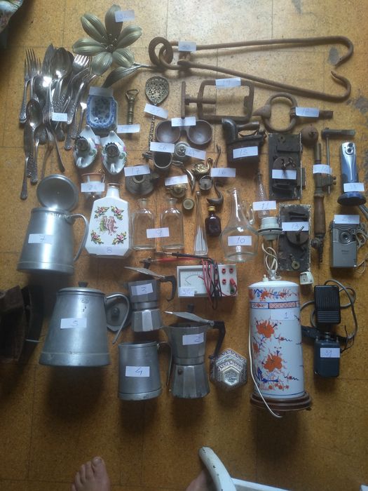 Peças antigas de épocas diferentes