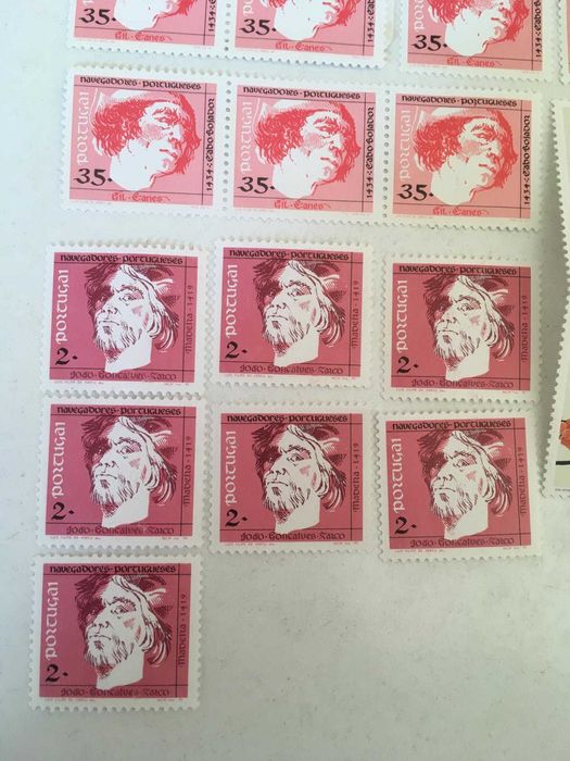 Selos de Correio em Escudos