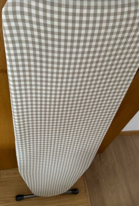 Tábua de Engomar IKEA "Danka" – Perfeito Estado