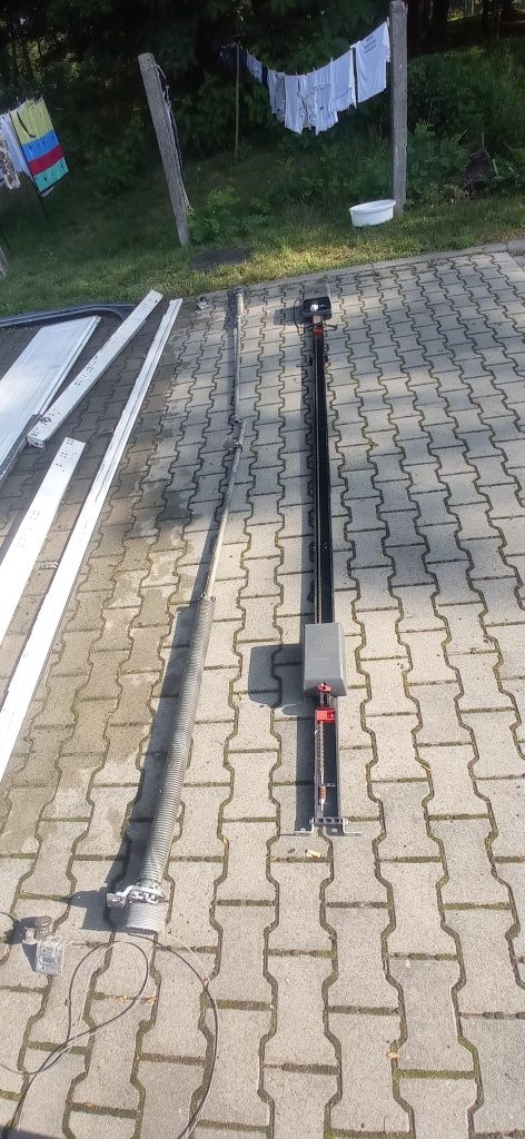 Brama segmentowa 4x2m