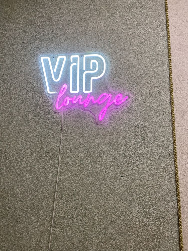VIP Lounge Neon Sign Світлодіодне світло з живленням від USB