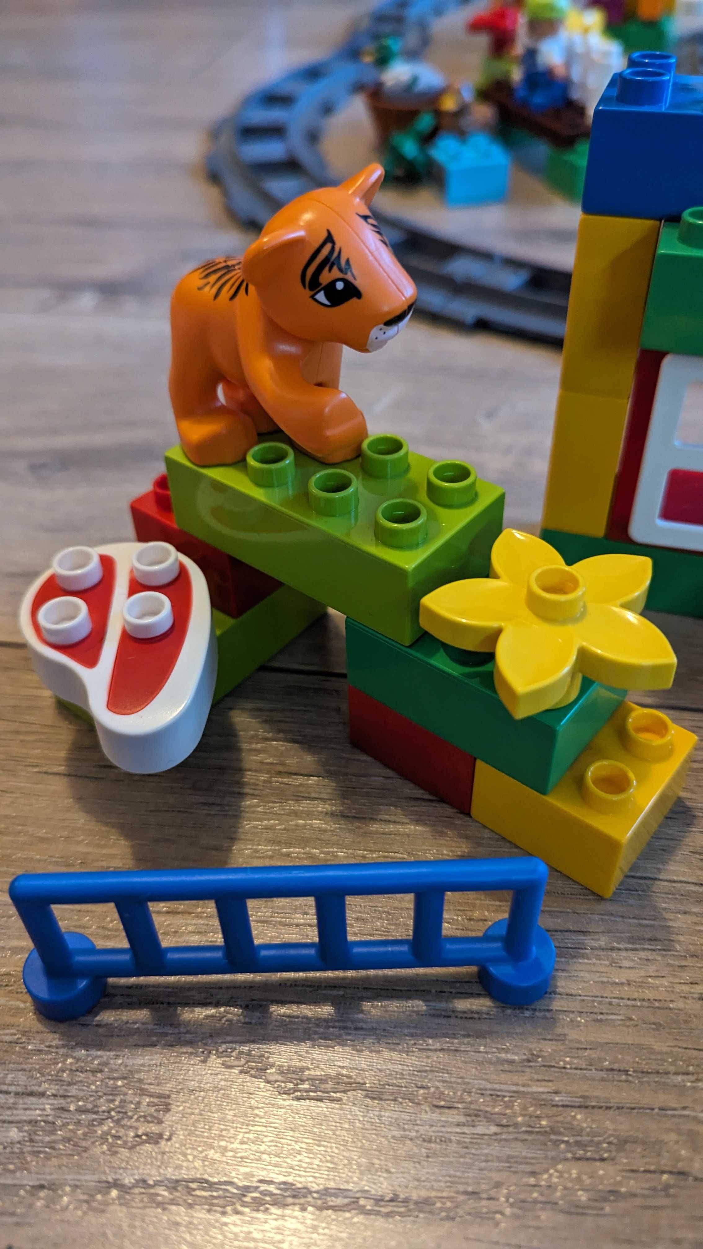 LEGO DUPLO Лісові тварини, перший зоопарк, перший будиночок