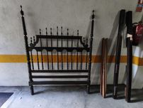 Cama de casal vintage