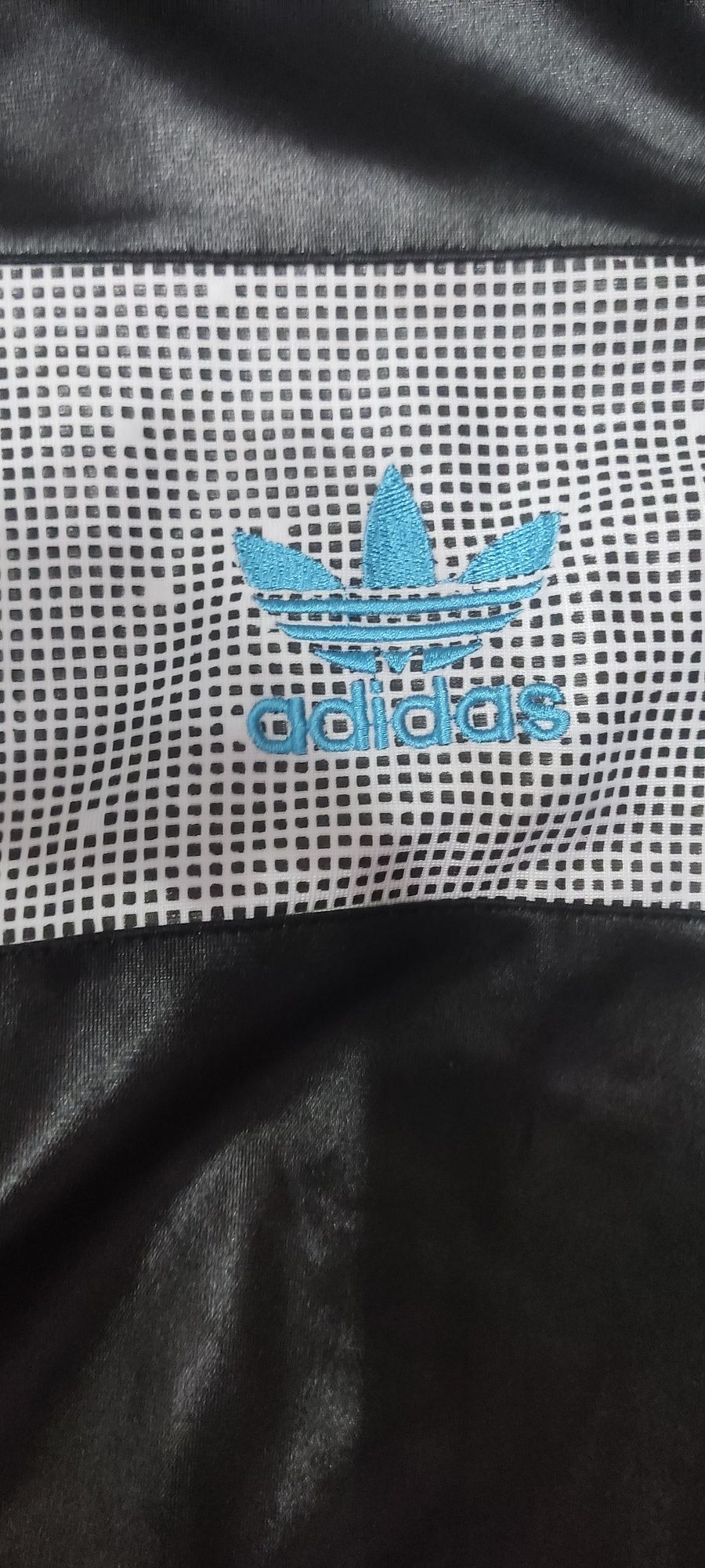 Mam do sprzedania dres damski firmy adidas.Jak nowy