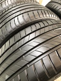 225/40R18 Bridgestoune T005