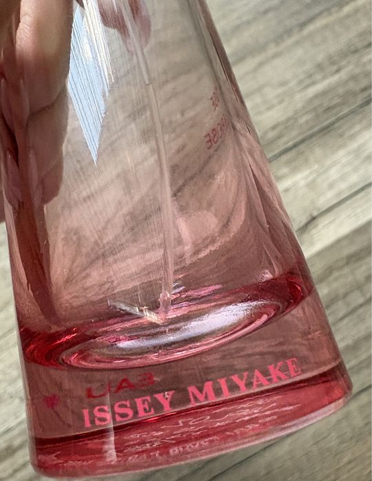 Butelka po perfumie. Issey Miyake. 50 ml. Tanio. Warto.