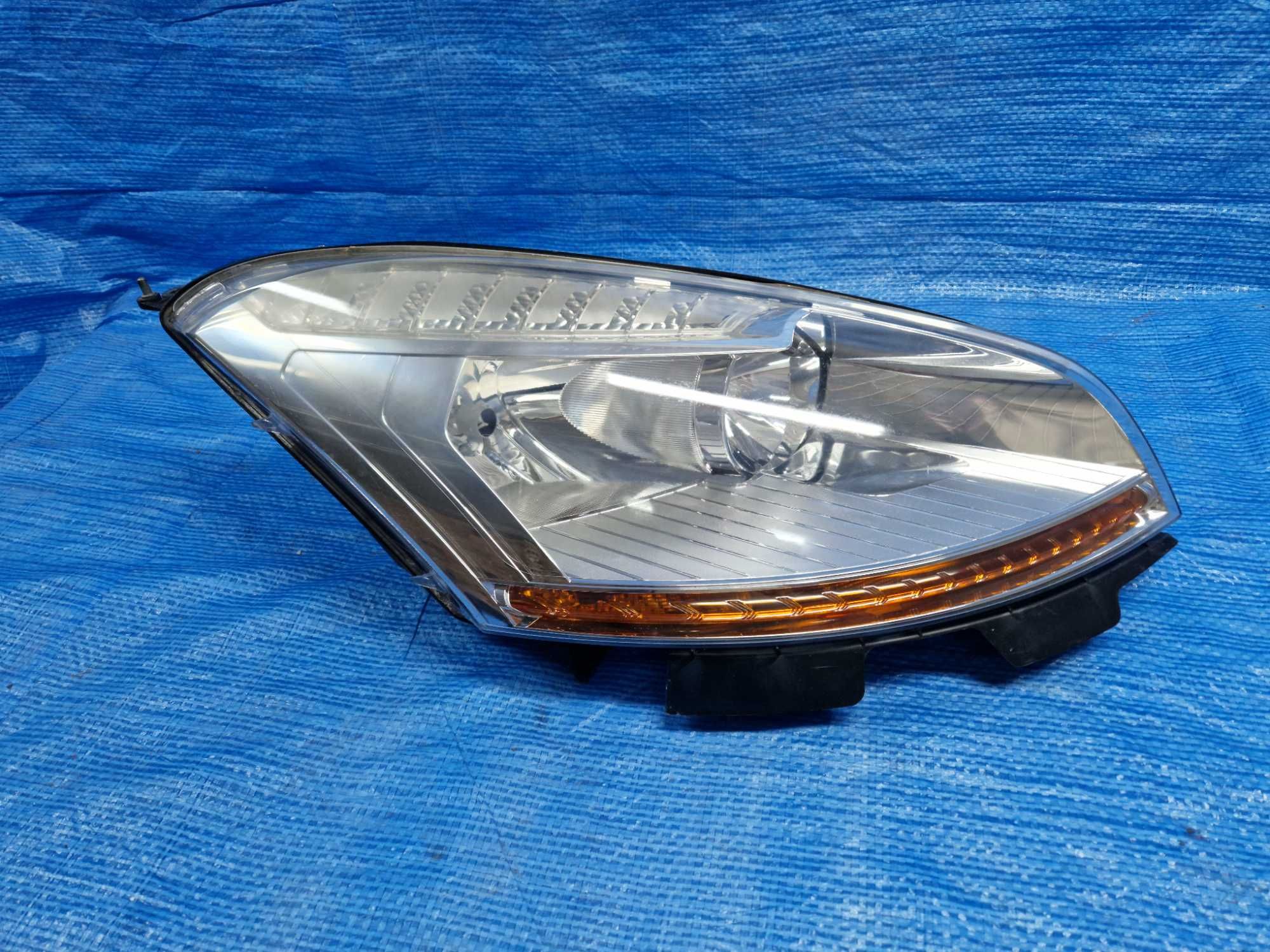 Citroen C4 Picasso lampa prawa + ślizg Oryginał Europa Bardzo Ładna