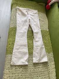 Продаи новые джинсы   HOUSE клеши белого цвета.Р50