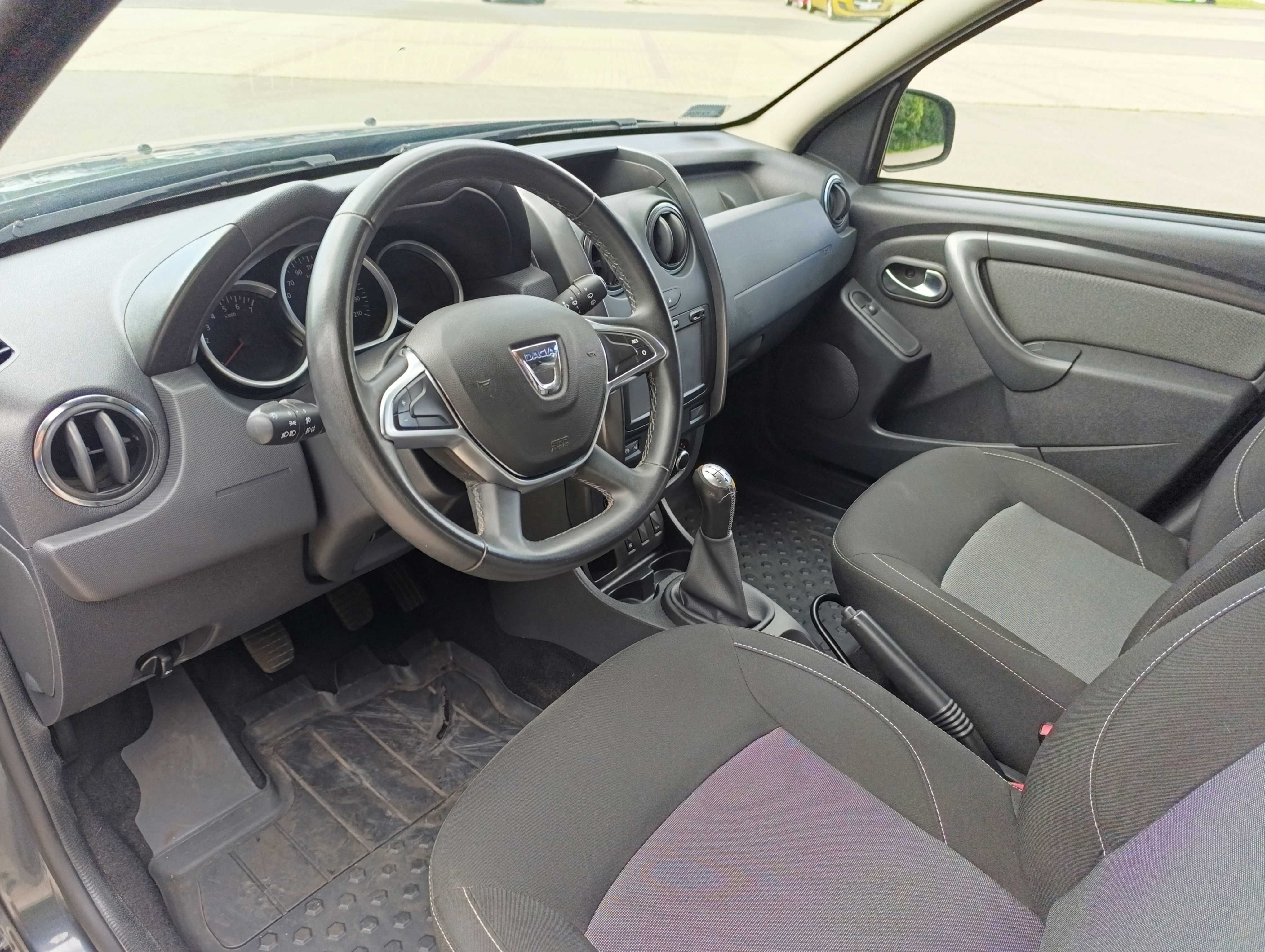 Dacia Duster 1.6 SCe rocznik 2017 po przeglądzie i z OC