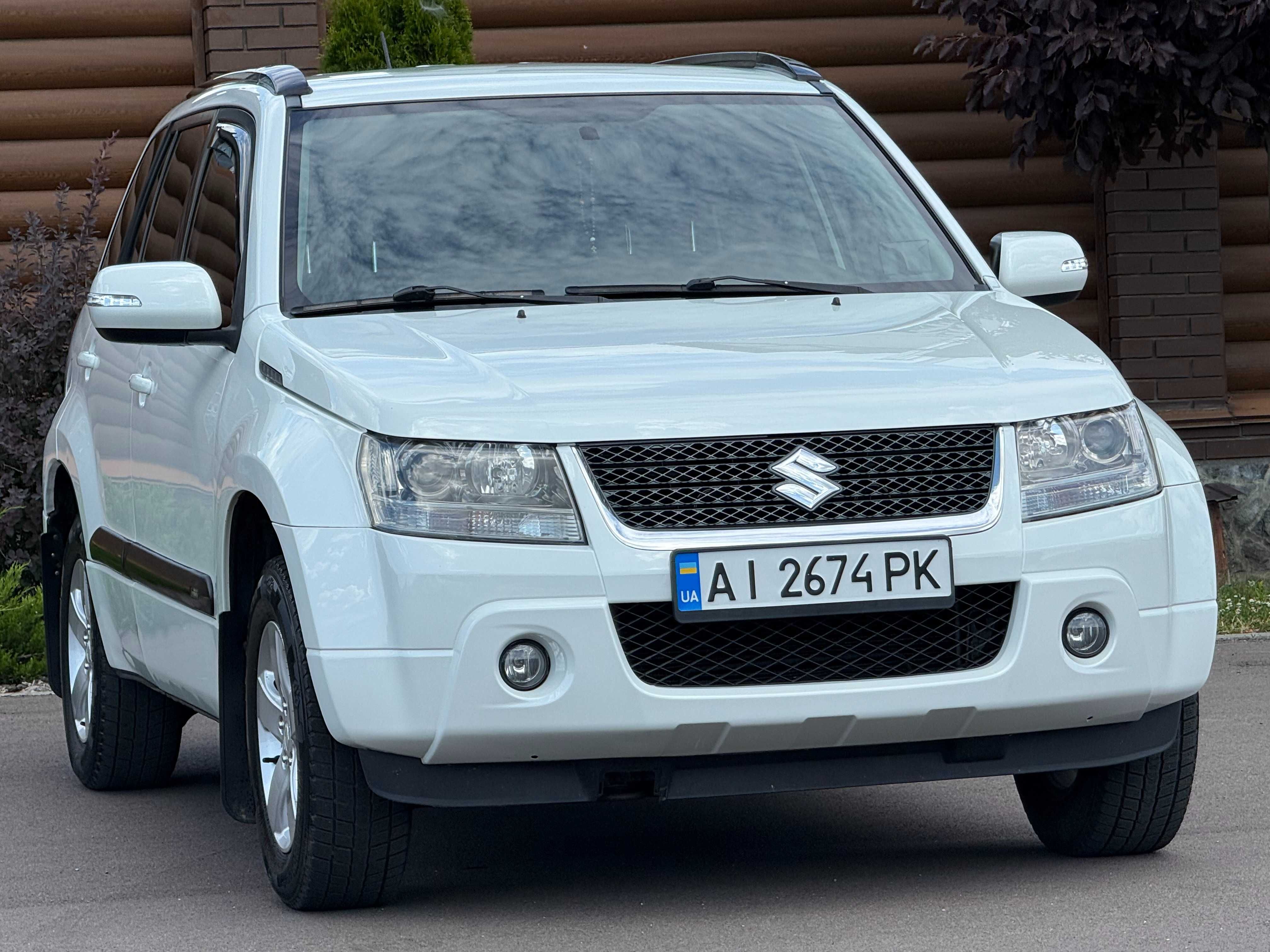 Suzuki Grand Vitara 2010 2.4 4Х4 гбо