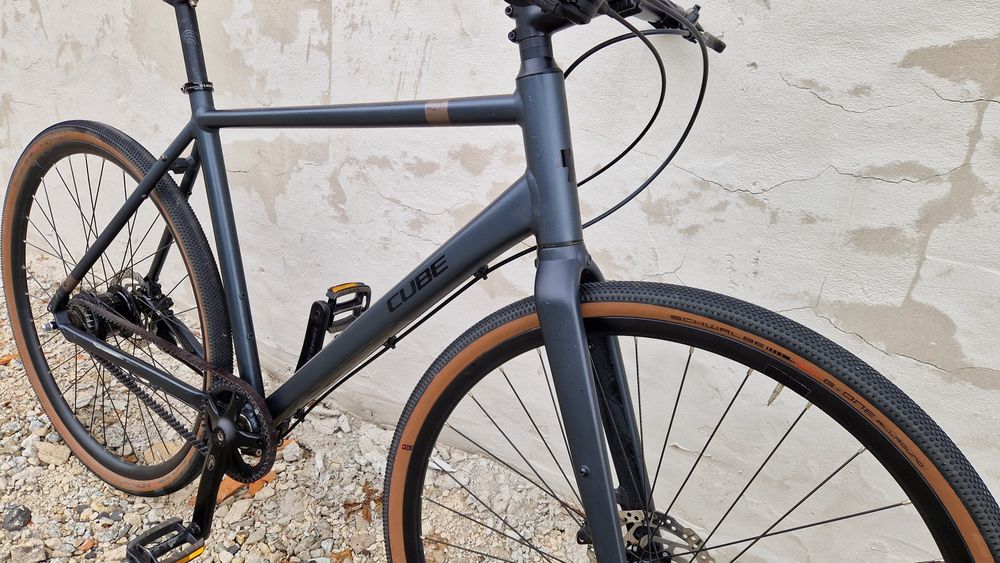 Rower Cube hyde race pasek Alfine 8 rozmiar M Schwalbe miejski trekkin