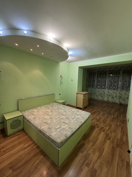 Продам сучасну квартиру Центр