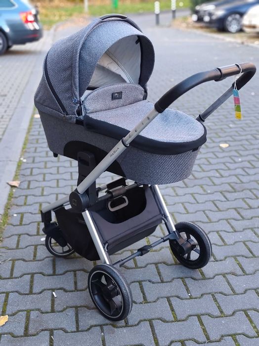 Lekki zgrabny wózek Moon Resea 2w1