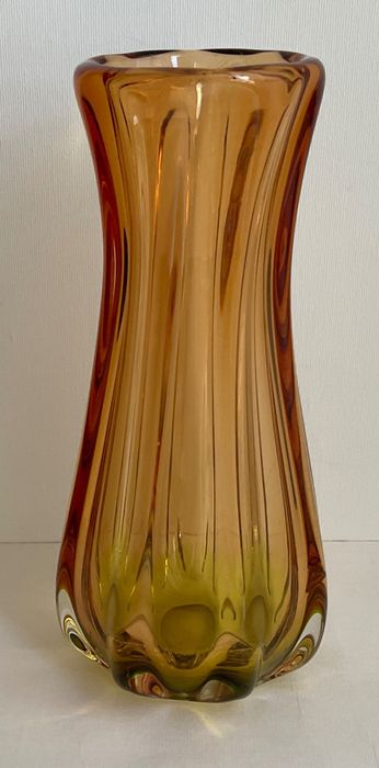 Ваза богемское стекло времён СССР.