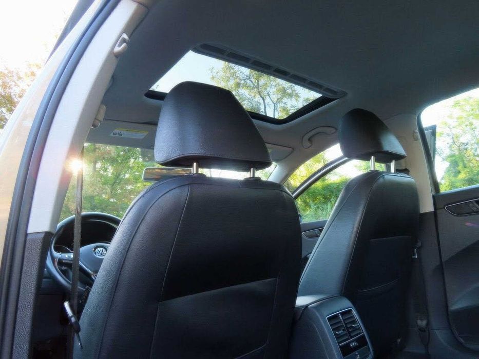 Volkswagen Passat SE      2016