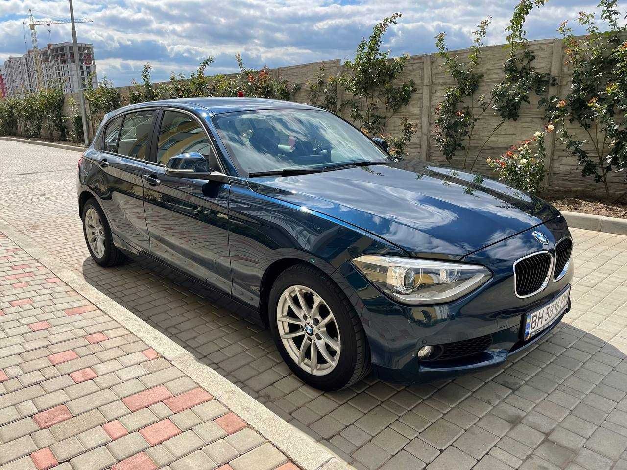 BMW 118d F20 midnight blue