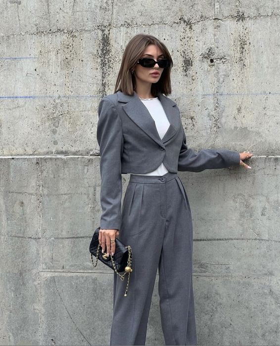 Костюм брючный Cher17