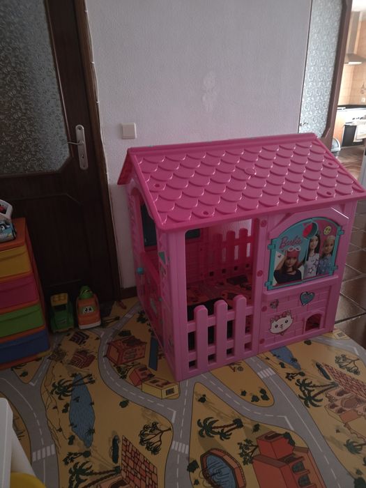 Vendo casa da barbie como nova
