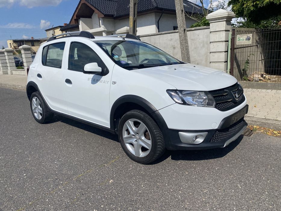 Dacia sandero stepway 0.9 tce 90 koni bogata wersja