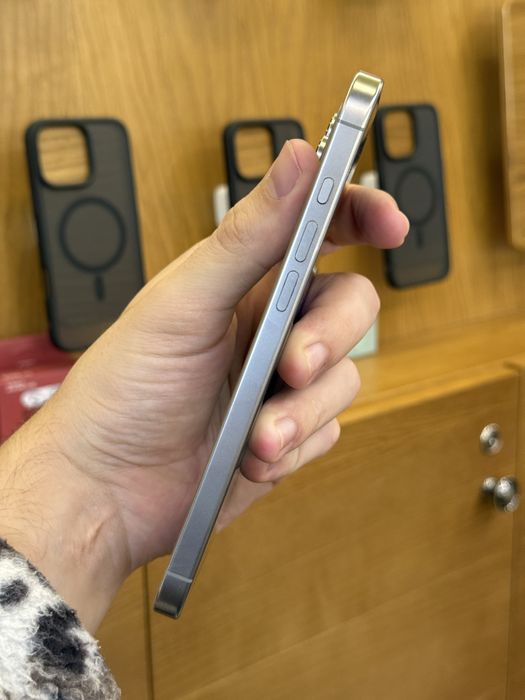 iPhone 16 Pro Max 256gb Natural ідел 1 рік гарантія