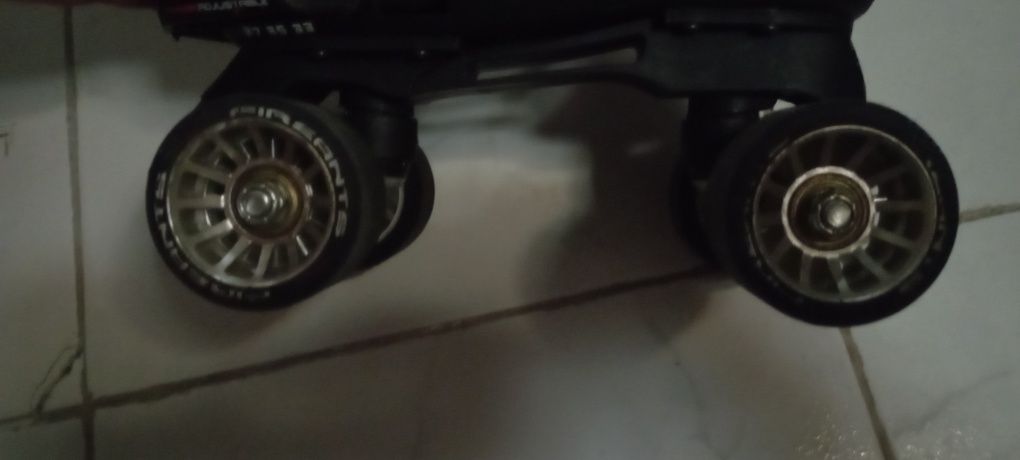 Patins de criança tamanho ajustável