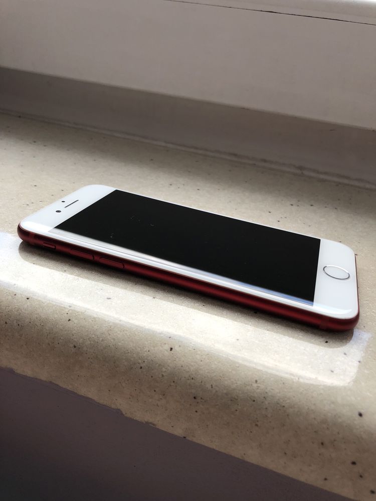 Sprzedam/zamienie Iphone 7 128GB product RED! Stan BDB