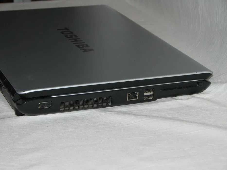 Ноутбук Toshiba Satellite L300-11Q (PSLB0E-014012RU) б/у