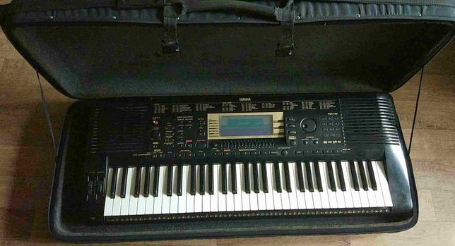 Keyboard, pianino, organy YAMAHA PSR 730 + case