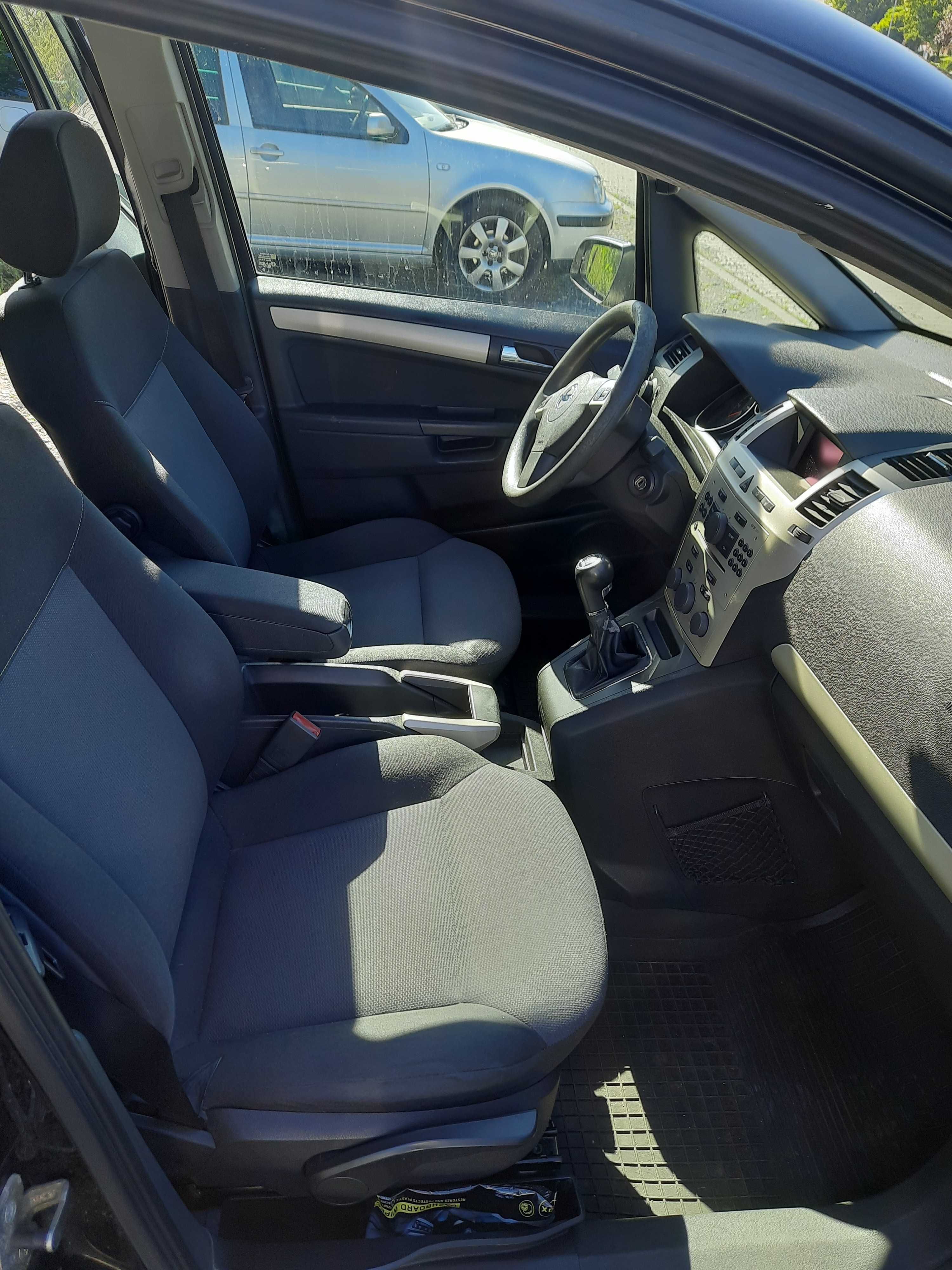 Sprzedam samochód Opel Zafira siedmioosobowy rok prod. 2008