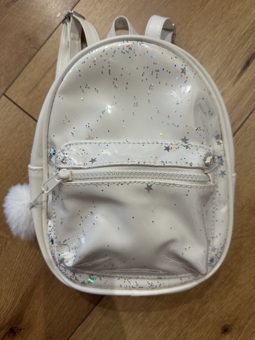 Mały plecak dla dziewczynki do przedszkola