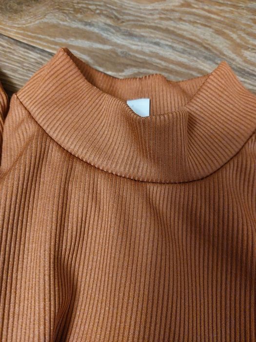 Продам водолазку женскую, кофту женскую,водолазку в рубчик женскую