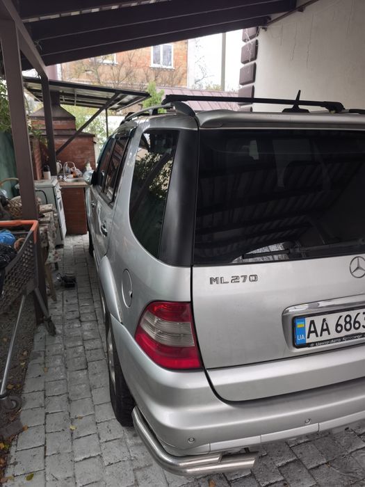 Мерседес Мл 270  2005