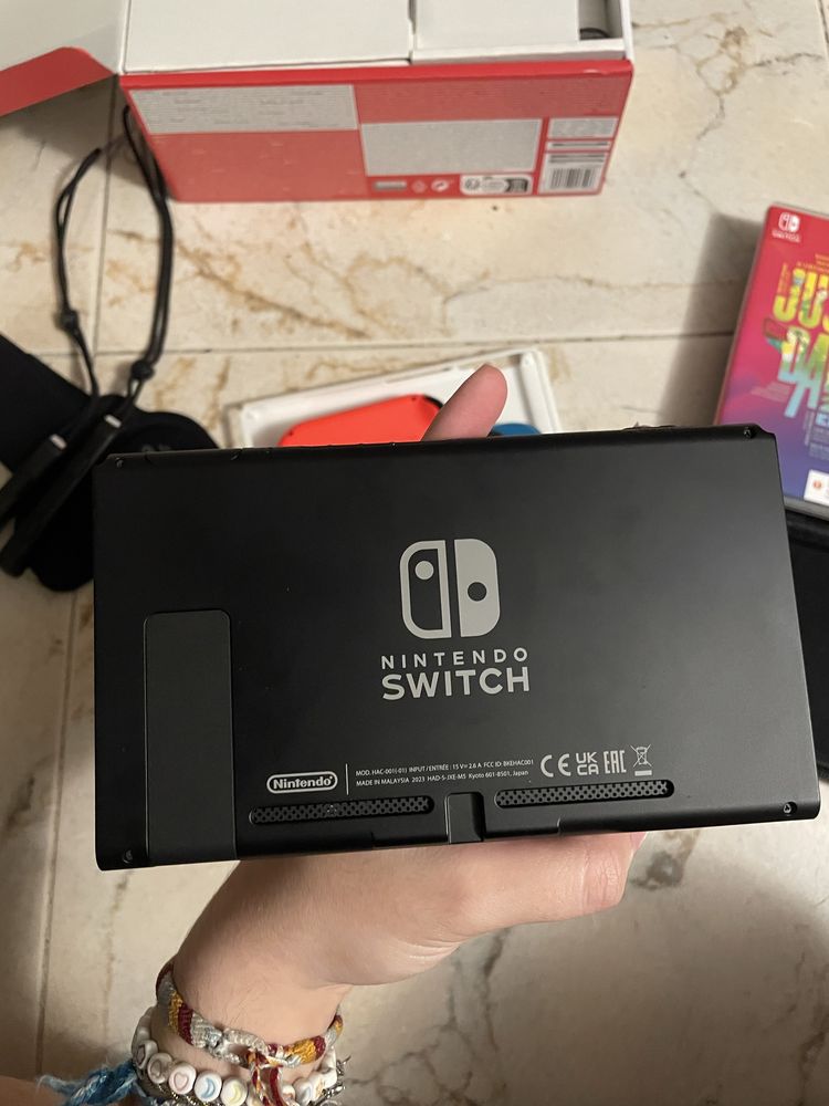 Nitendo switch v2 + muitos extras