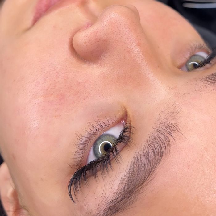 Наращивание ресниц 600 грн