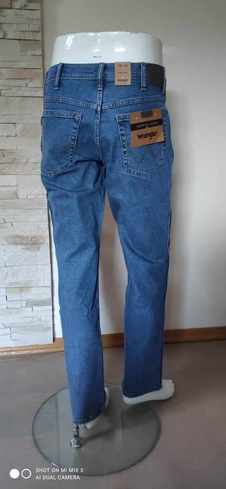 Wrangler Regular Stonewash wyprzedaż męskie jeansy 35/32 jak 34/32