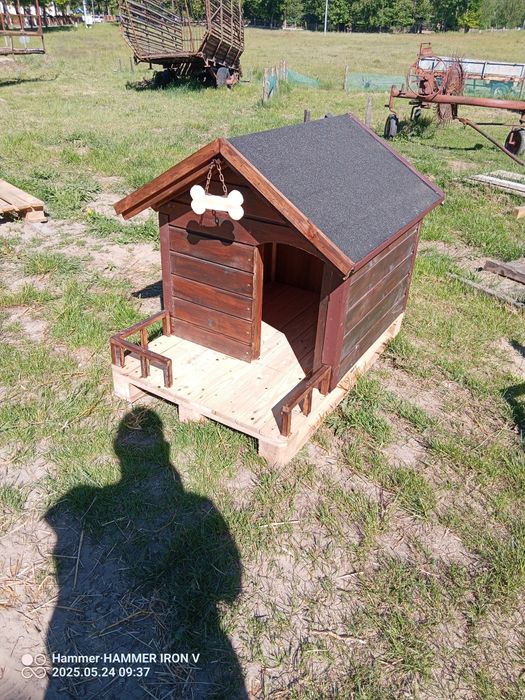 Buda dla psa ocieplona