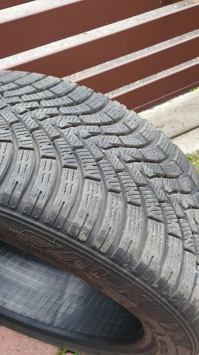 Opony Falken Eurowinter Hs01 245/45R19