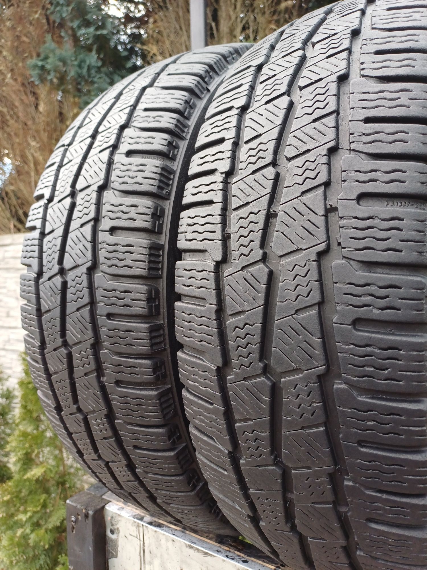 195/60/16C Sprzedam parę opon zimowych Michelin