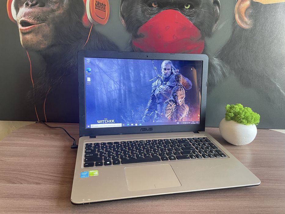 Игровой ноутбук Asus/i3-4005/8 GB/ 480 SSD/GeForce 920M 2 GB