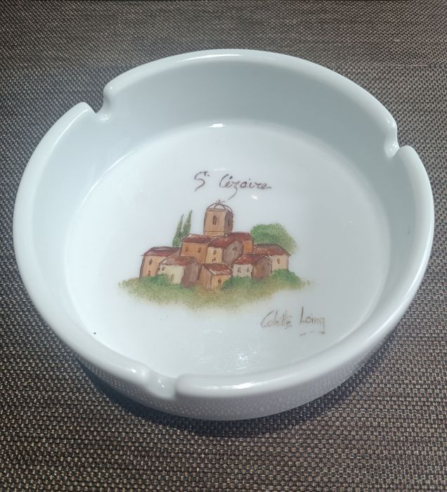 Stara porcelanowa popielniczka biała z rysunkiem