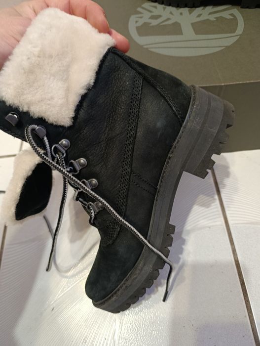 Kozaki damskie czarne Timberland z futerkiem