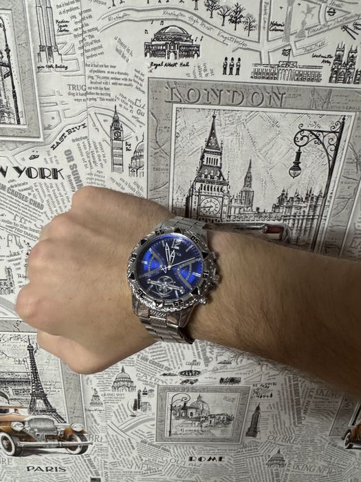 Годинники солідні