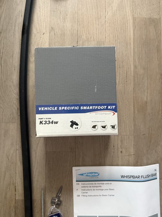 Bagażnik bazowy Yakima Whispbar Flush Bar Golf VI