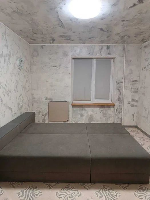 Продам чудову двокімнатну квартиру біля Епіцентру.