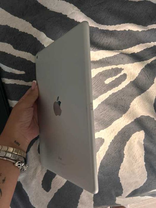 Vendo Ipad 7th em muito bom estado!