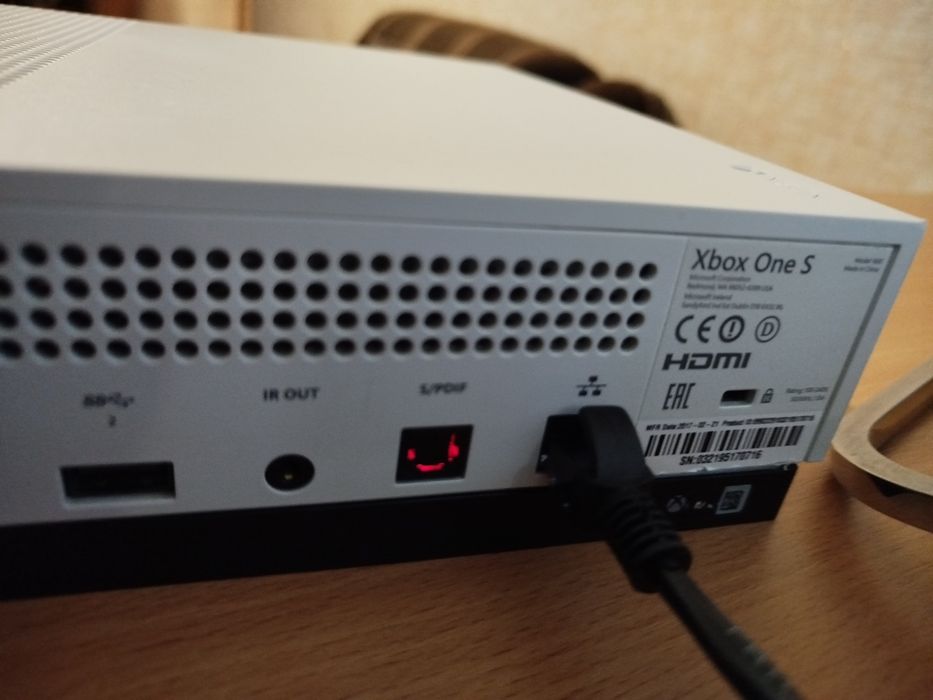 Игровая консоль Xbox one s 1tb